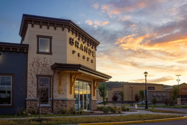 Cochrane Grande Plaza